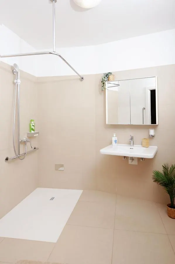 Serenity Suite Viena 0*,  Austria